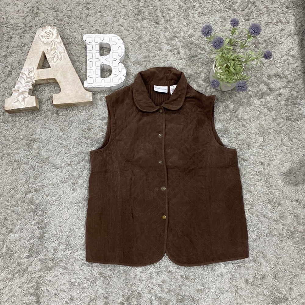 Alfred Dunner Womens Suede/Sweater Vest